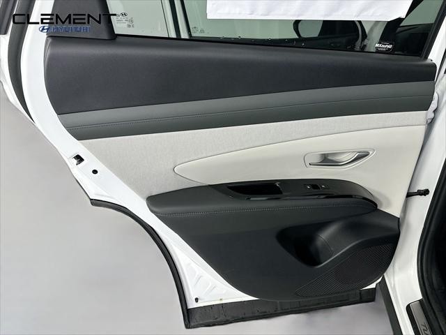 Hyundai Tucson Vehicle Full-screen Gallery Image 28