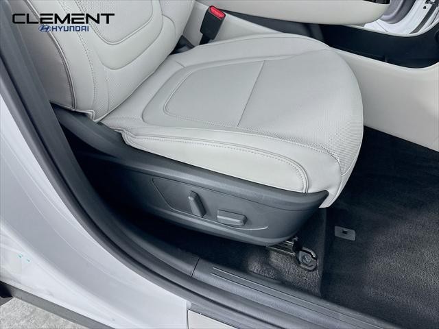 Hyundai Tucson Vehicle Full-screen Gallery Image 30