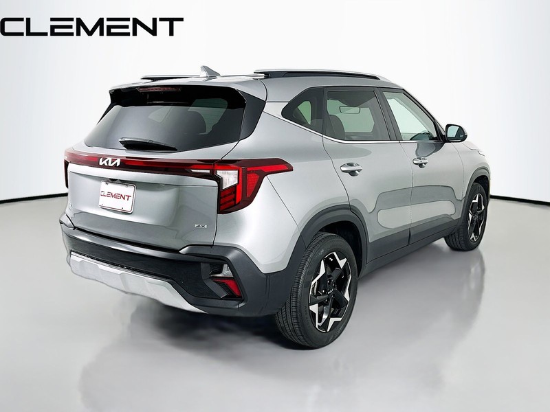 Kia Seltos Vehicle Full-screen Gallery Image 7