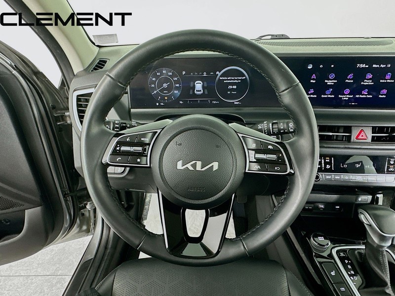 Kia Seltos Vehicle Full-screen Gallery Image 14