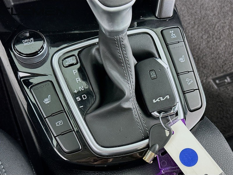 Kia Seltos Vehicle Full-screen Gallery Image 24