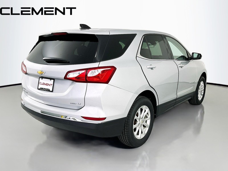 Chevrolet Equinox Vehicle Full-screen Gallery Image 7