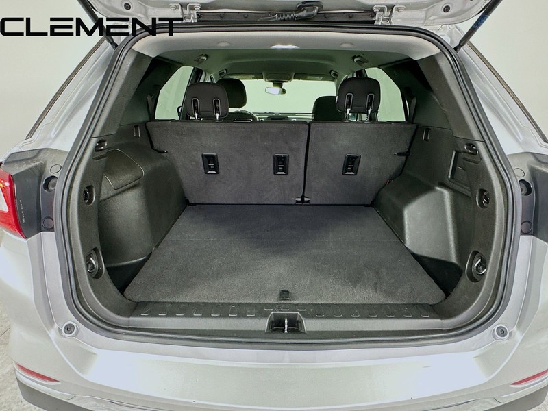 Chevrolet Equinox Vehicle Full-screen Gallery Image 11