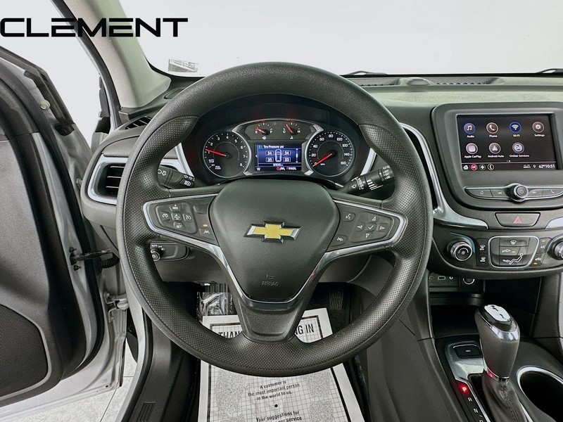 Chevrolet Equinox Vehicle Full-screen Gallery Image 14
