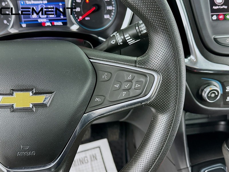 Chevrolet Equinox Vehicle Full-screen Gallery Image 17
