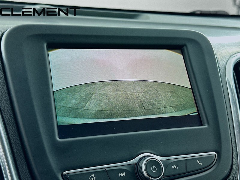 Chevrolet Equinox Vehicle Full-screen Gallery Image 20