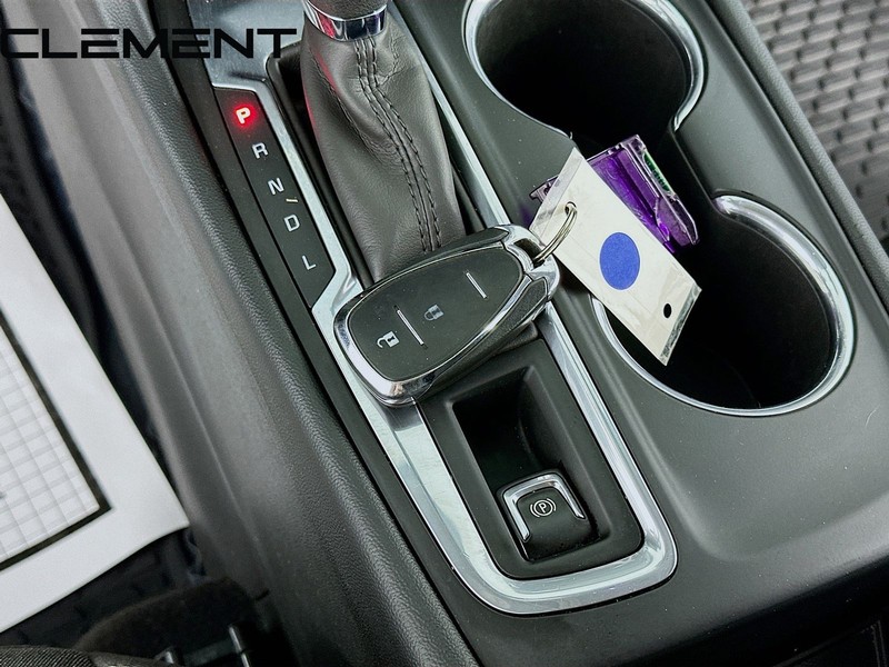 Chevrolet Equinox Vehicle Full-screen Gallery Image 23