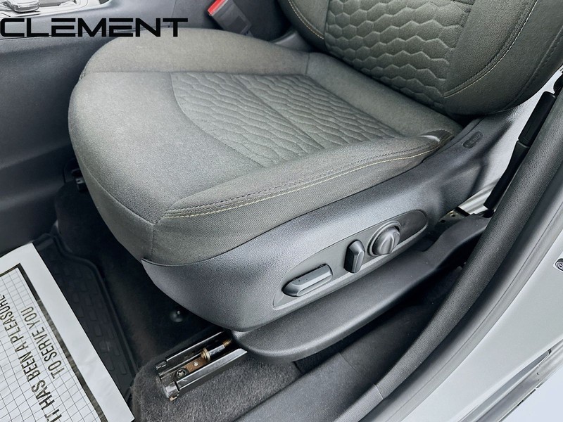 Chevrolet Equinox Vehicle Full-screen Gallery Image 27