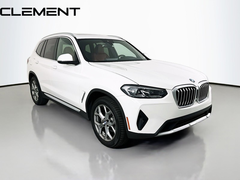 BMW X3 Vehicle Full-screen Gallery Image 5