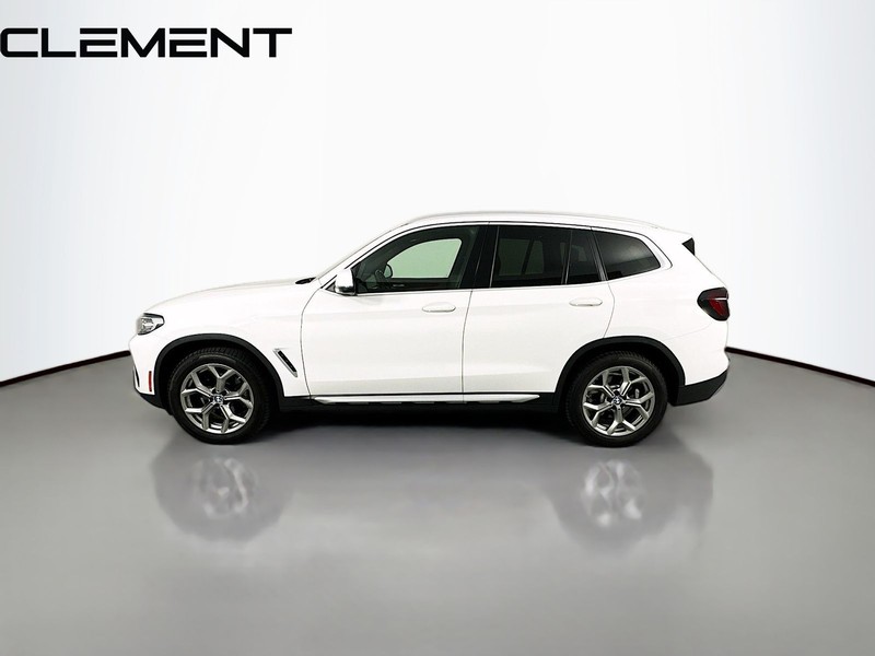 BMW X3 Vehicle Full-screen Gallery Image 6