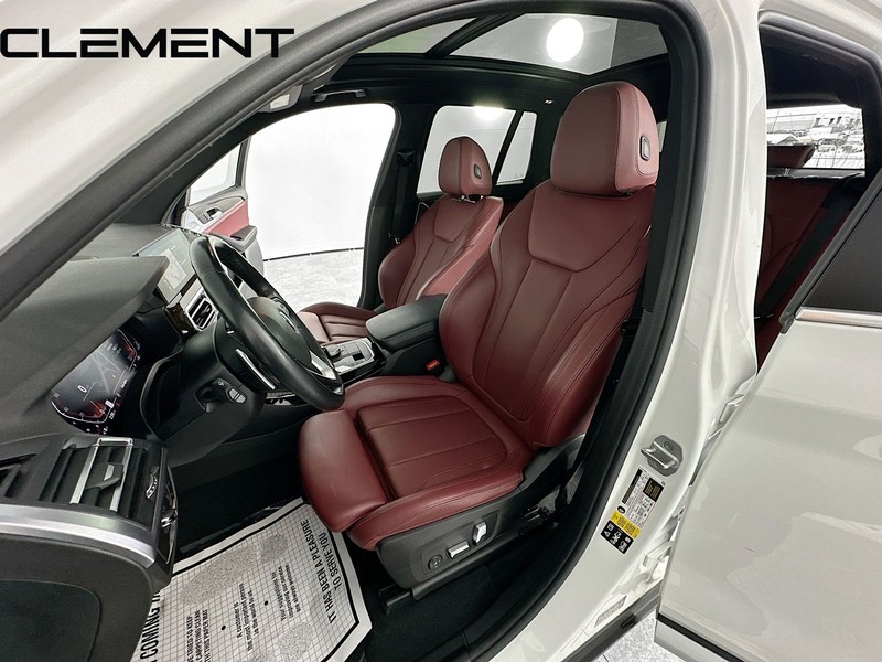 BMW X3 Vehicle Full-screen Gallery Image 29
