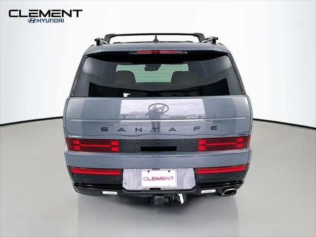 Hyundai Santa Fe Vehicle Full-screen Gallery Image 7