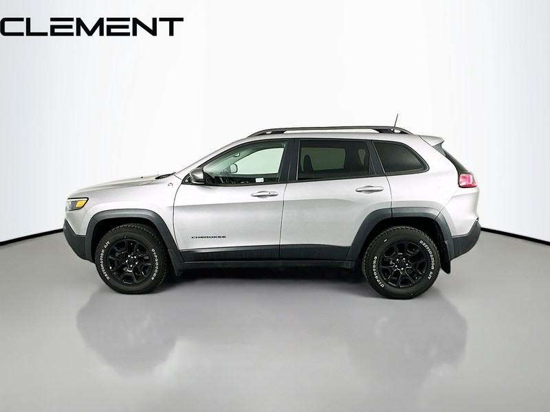 Jeep Cherokee Vehicle Full-screen Gallery Image 6