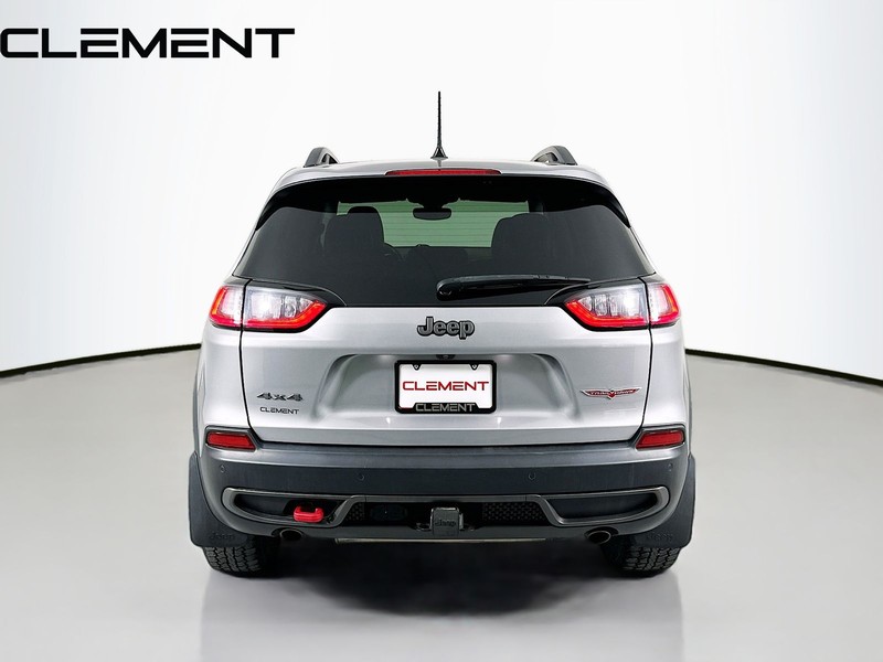 Jeep Cherokee Vehicle Full-screen Gallery Image 8