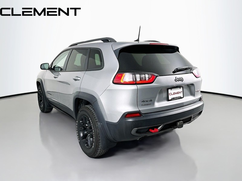 Jeep Cherokee Vehicle Full-screen Gallery Image 10