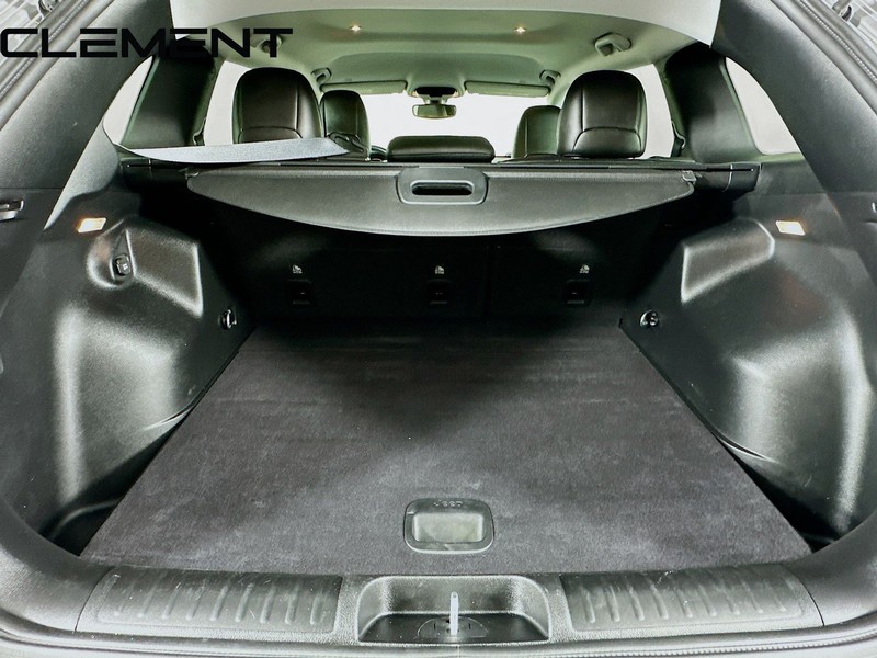 Jeep Cherokee Vehicle Full-screen Gallery Image 11