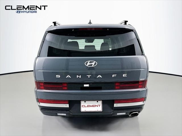 Hyundai Santa Fe Vehicle Full-screen Gallery Image 7
