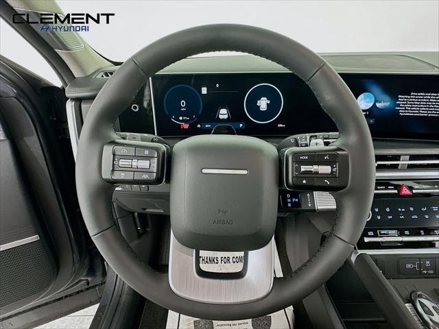 Hyundai Santa Fe Vehicle Full-screen Gallery Image 13