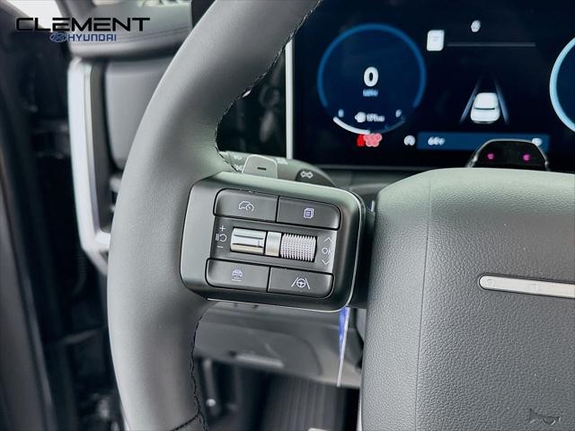 Hyundai Santa Fe Vehicle Full-screen Gallery Image 14