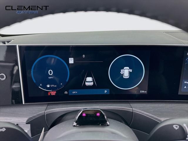 Hyundai Santa Fe Vehicle Full-screen Gallery Image 16