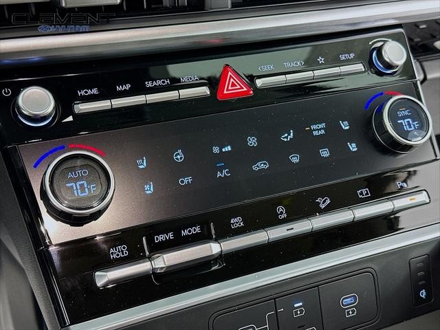 Hyundai Santa Fe Vehicle Full-screen Gallery Image 19