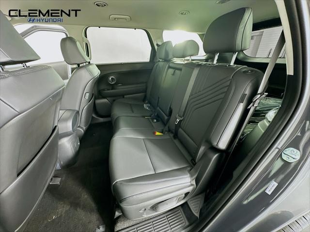 Hyundai Palisade Hybrid Vehicle Full-screen Gallery Image 27