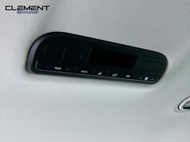 Hyundai Palisade Hybrid Vehicle Full-screen Gallery Image 28