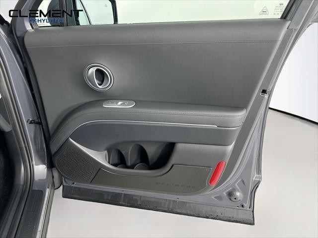 Hyundai Palisade Hybrid Vehicle Full-screen Gallery Image 31
