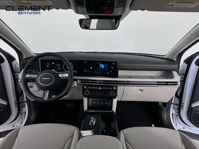 Hyundai Tucson Vehicle Full-screen Gallery Image 11