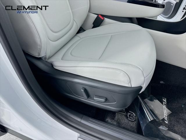 Hyundai Tucson Vehicle Full-screen Gallery Image 30