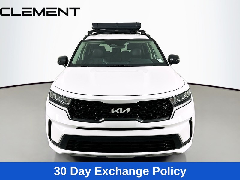 Kia Sorento Vehicle Full-screen Gallery Image 3