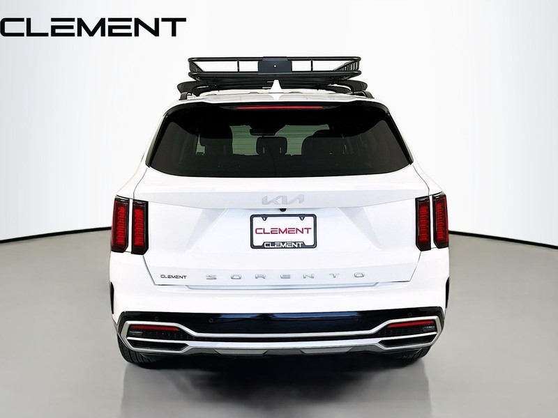 Kia Sorento Vehicle Full-screen Gallery Image 8