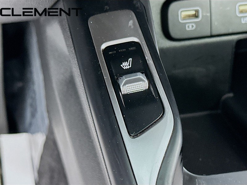 Kia Sorento Vehicle Full-screen Gallery Image 23