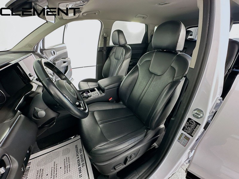 Kia Sorento Vehicle Full-screen Gallery Image 29
