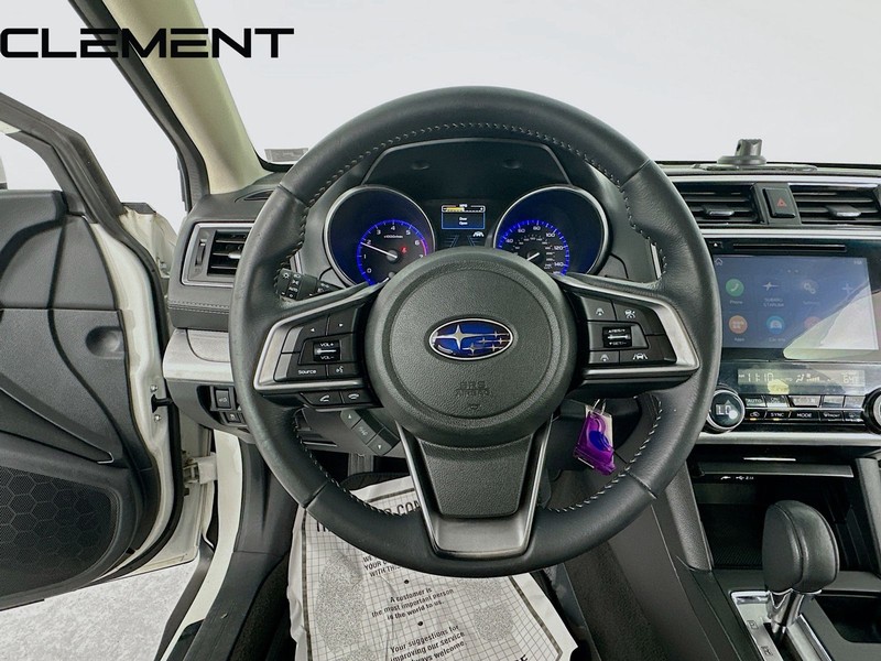 Subaru Outback Vehicle Full-screen Gallery Image 14