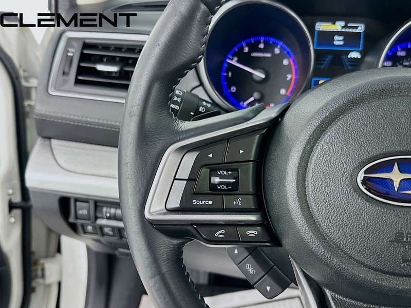 Subaru Outback Vehicle Full-screen Gallery Image 15