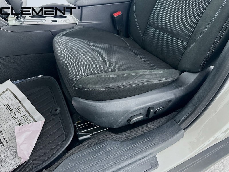 Subaru Outback Vehicle Full-screen Gallery Image 28