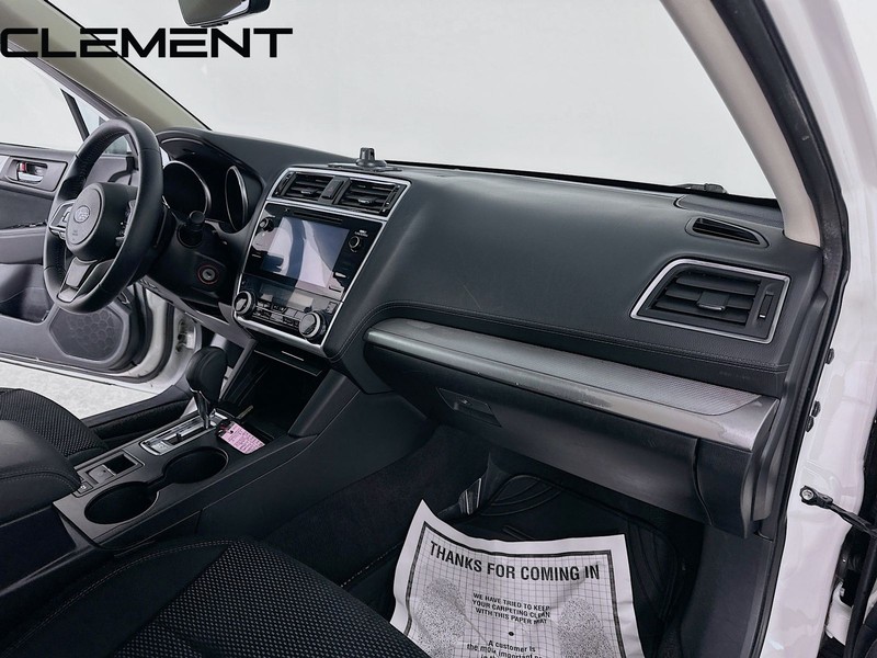 Subaru Outback Vehicle Full-screen Gallery Image 34