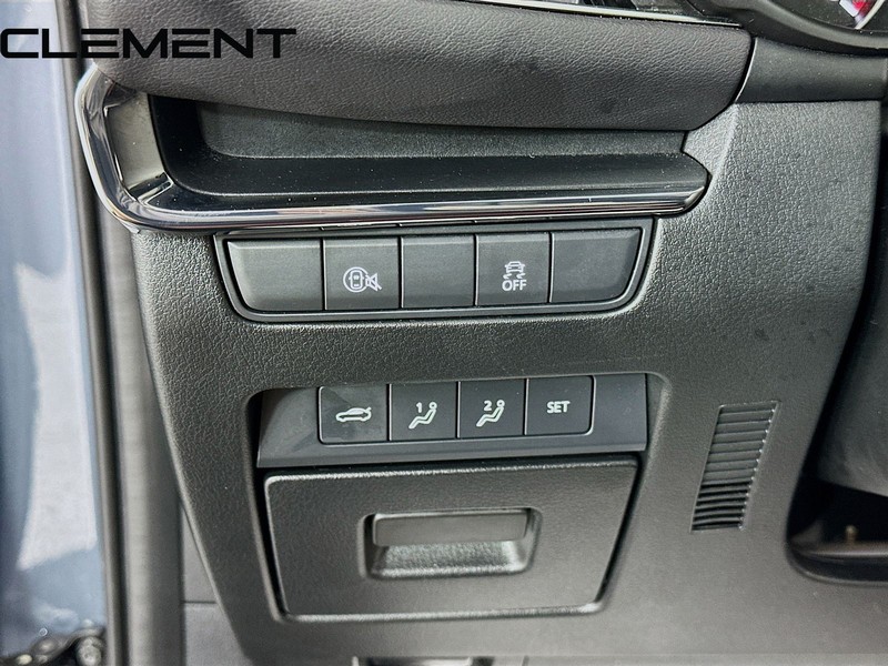 Mazda Mazda3 Sedan Vehicle Image 13