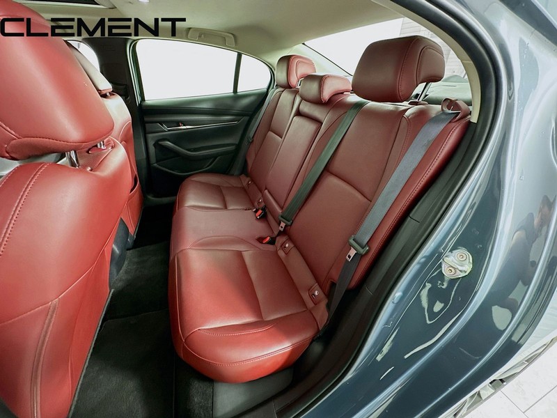 Mazda Mazda3 Sedan Vehicle Image 33