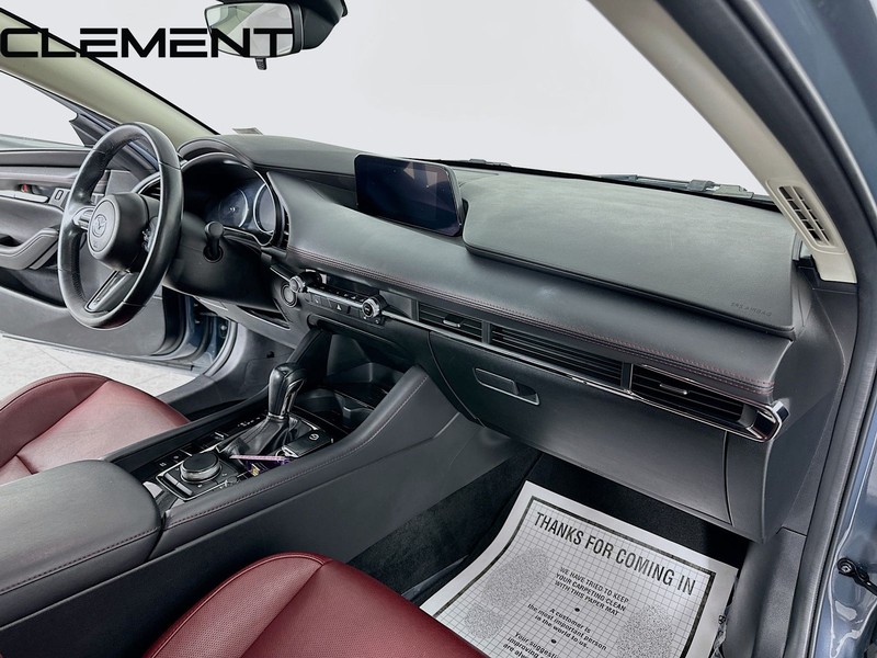 Mazda Mazda3 Sedan Vehicle Image 35