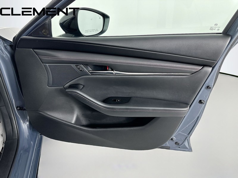 Mazda Mazda3 Sedan Vehicle Image 36