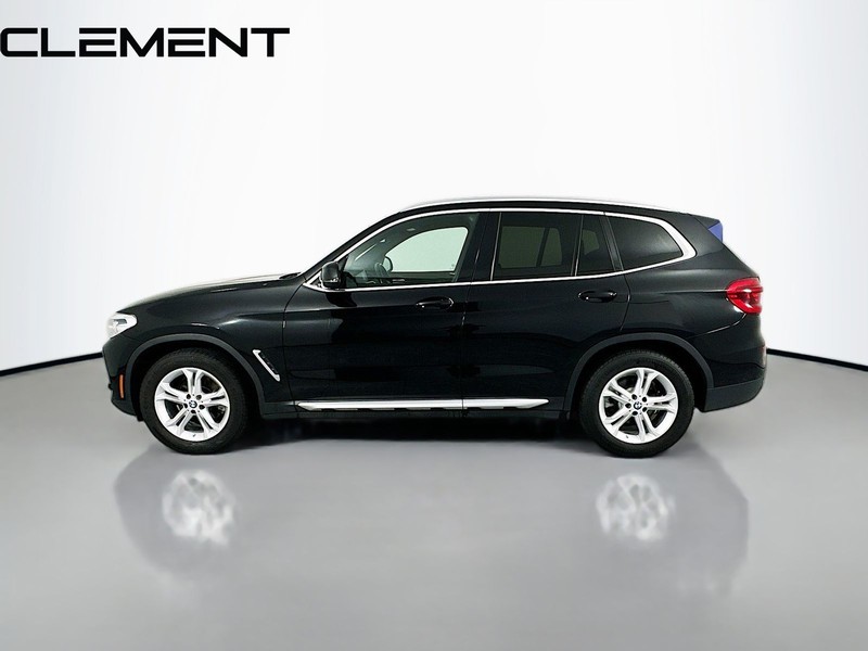 BMW X3 Vehicle Full-screen Gallery Image 6