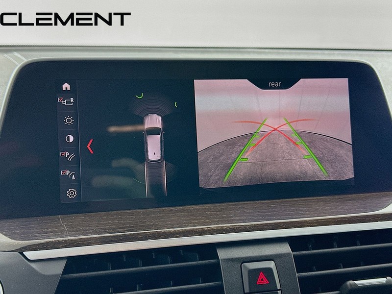 BMW X3 Vehicle Full-screen Gallery Image 20