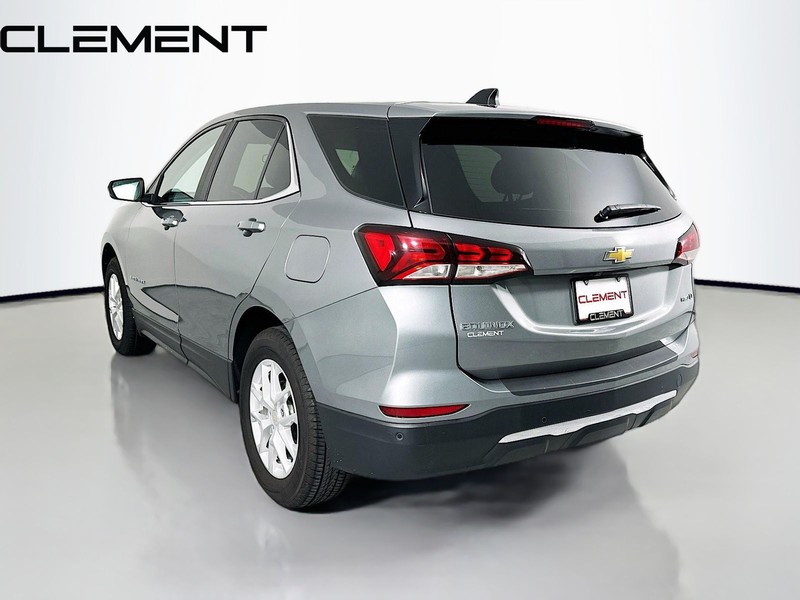 Chevrolet Equinox Vehicle Full-screen Gallery Image 10