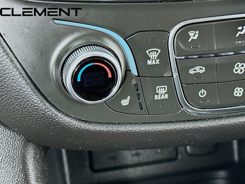 Chevrolet Equinox Vehicle Full-screen Gallery Image 23