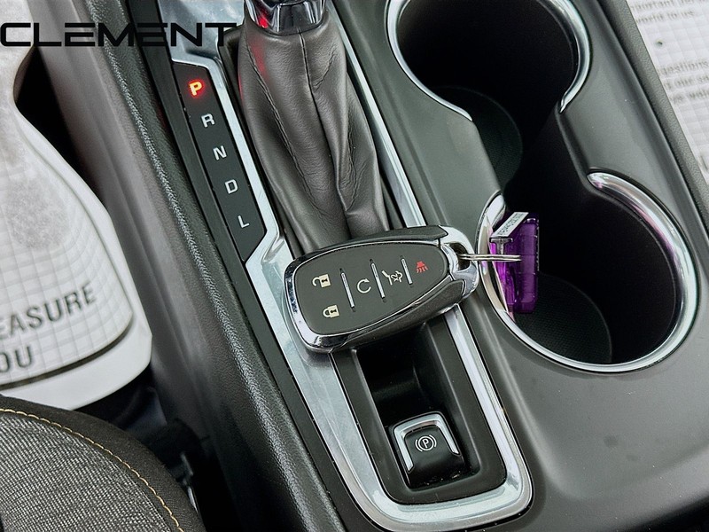 Chevrolet Equinox Vehicle Full-screen Gallery Image 24