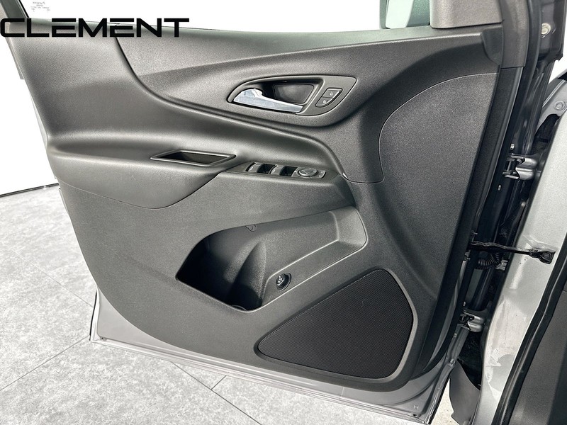 Chevrolet Equinox Vehicle Full-screen Gallery Image 27