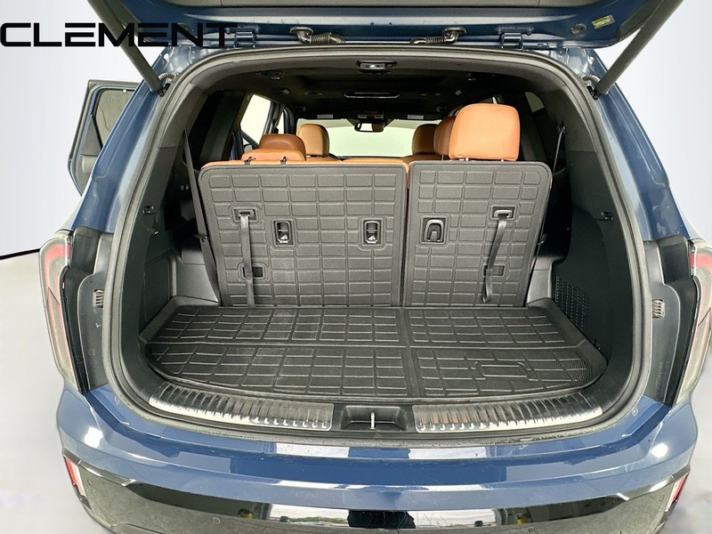 Kia Telluride Vehicle Full-screen Gallery Image 11