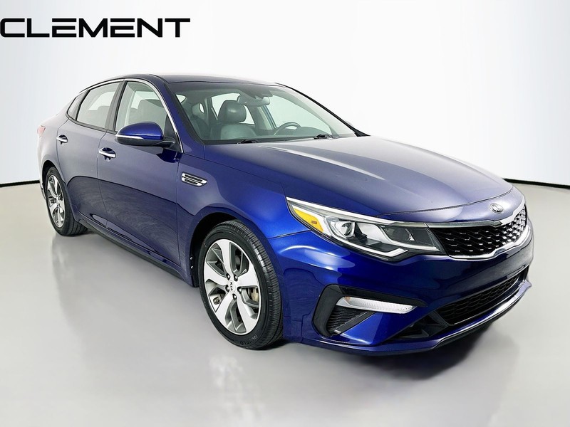 Kia Optima Vehicle Full-screen Gallery Image 5